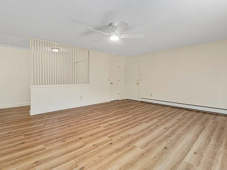Parkway Apartments — Photo 41