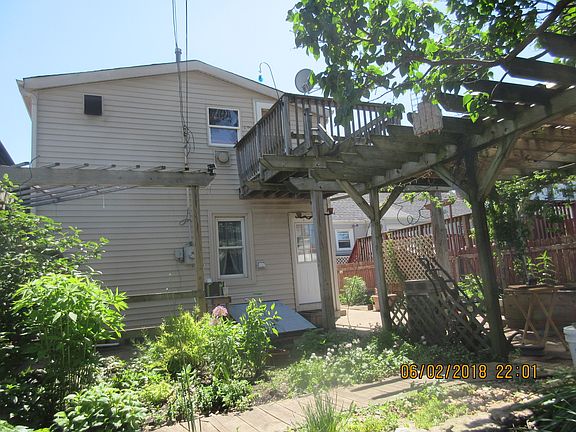 3rd image of 10604 S Sawyer Ave