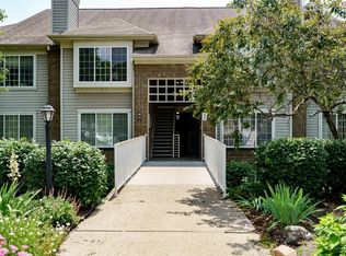 9880 Regatta Dr UNIT 302, Cincinnati, OH 45252