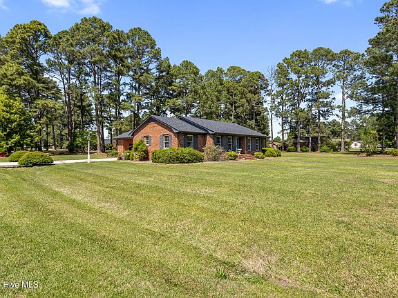 3rd image of 505 Forrest Road