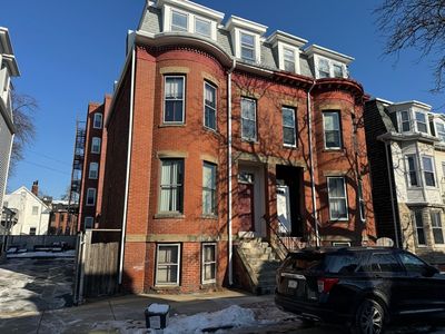 658 E 5th St, South Boston, MA, 02127