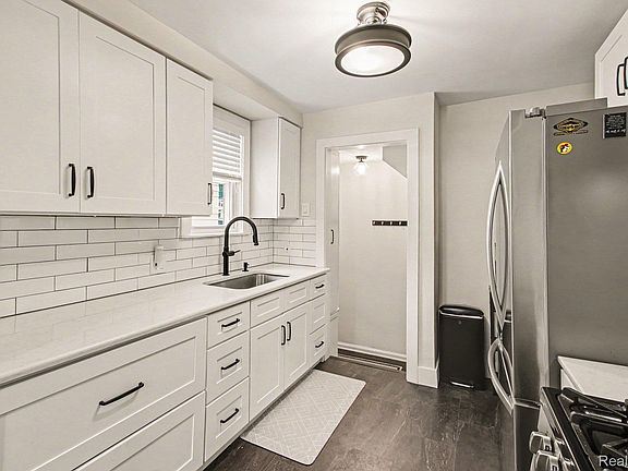 5th image of 25356 Ivanhoe
