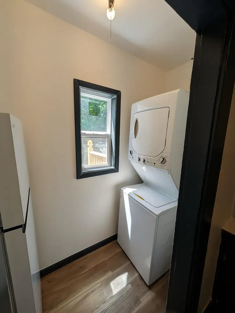 201 W 10th Ave - Apt 2 — Photo 3