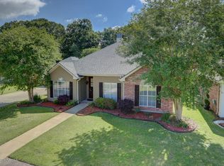 319 Mill Pond Dr, Youngsville, LA 70592