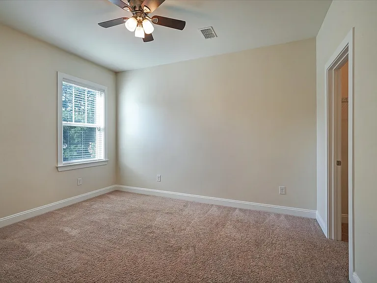 1309 Enfield Ln — Photo 44