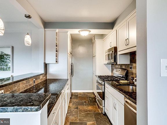 4th image of 4201 Cathedral Ave NW APT 1417E