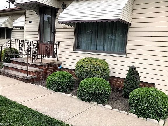 3rd image of 2210 Silverdale Ave