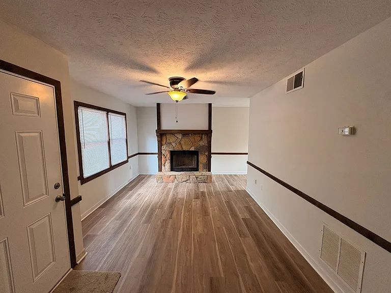 1775 Milledge Ave #15 — Photo 2
