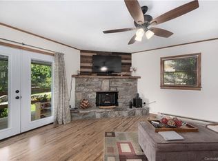 11 Crystalwood Ln, Maggie Valley, NC 28751