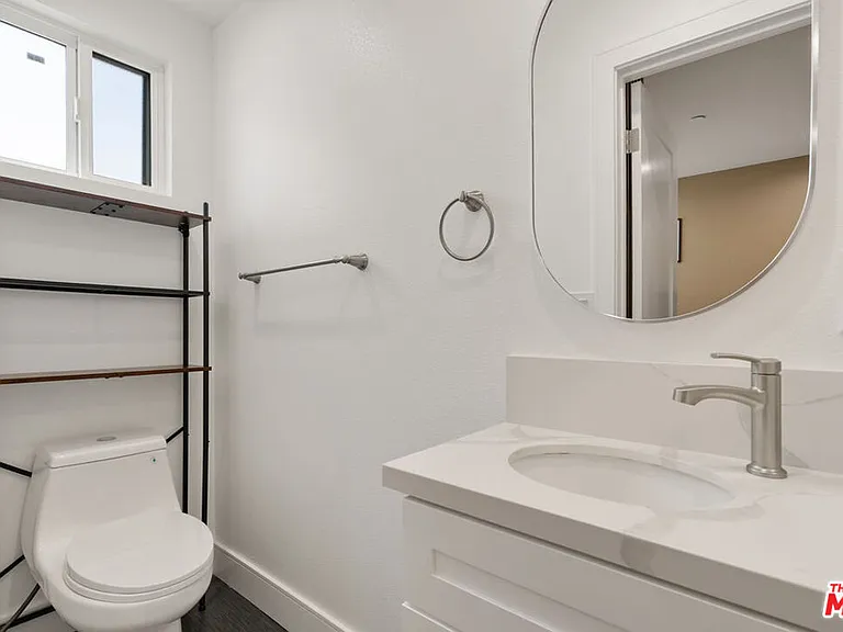 1341 N Mariposa Ave — Photo 61