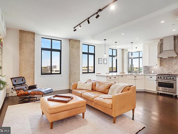 2nd image of 1000 New Jersey Ave SE APT 1020