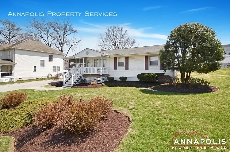 907 Hillside Ave — Photo 1