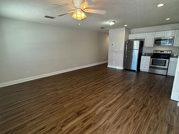 3rd image of 2160 Schumacher Ave