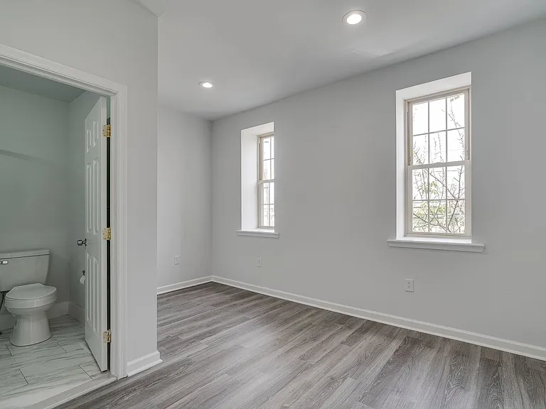 Brand New Luxury Temple Apartments — Photo 6