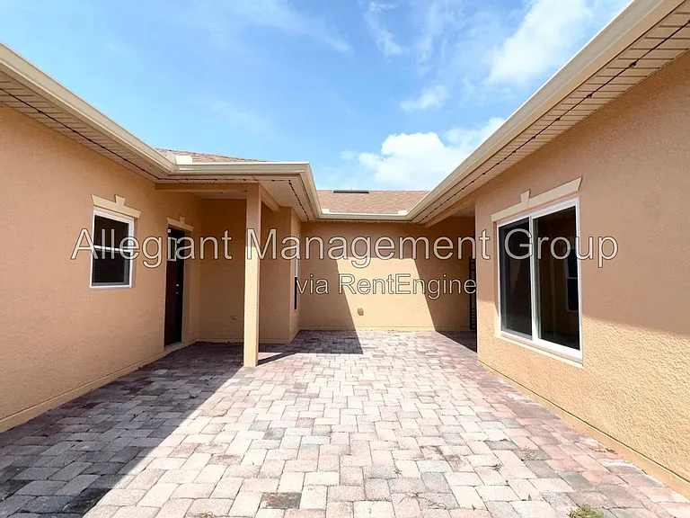 1287 Glendora Rd N — Photo 36