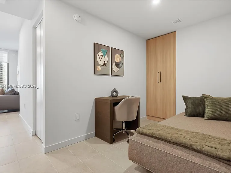 121 NE 5th St #3511 — Photo 5