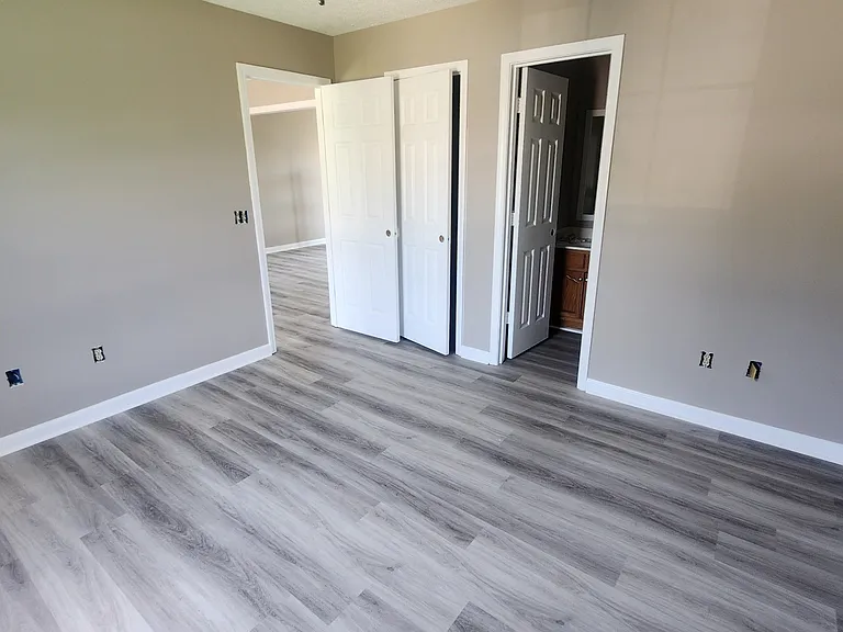 610 N Greenwood Ext — Photo 8