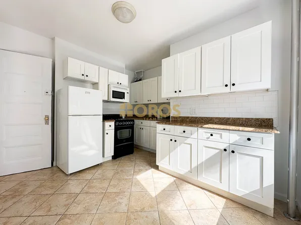 558 Broome Street image 6 of 10