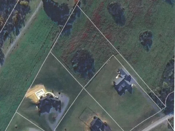 17 Elegant Dr, Martinsburg, WV 25403