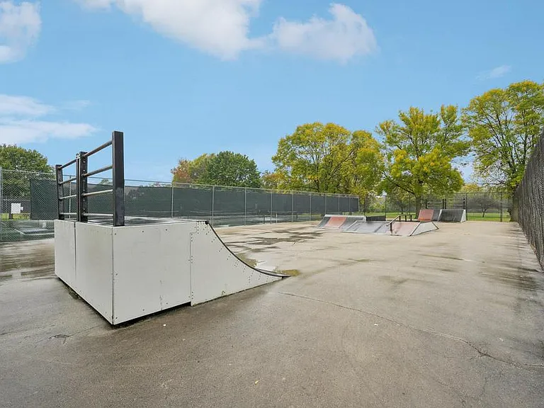 N115W17103 Armada Dr — Photo 11