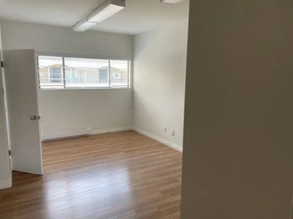650 Clyde Ave #12, West Vancouver, BC V7T 1E2