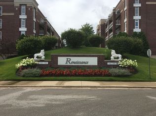7041 W Touhy Ave APT 201, Niles, IL 60714