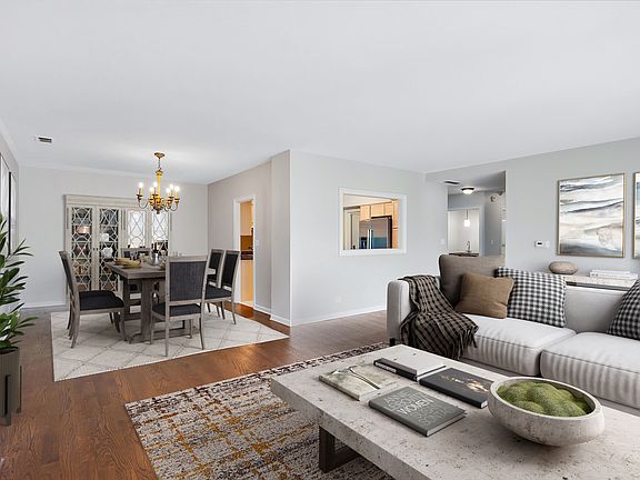 4th image of 4 Oak Brook Club Dr APT F302