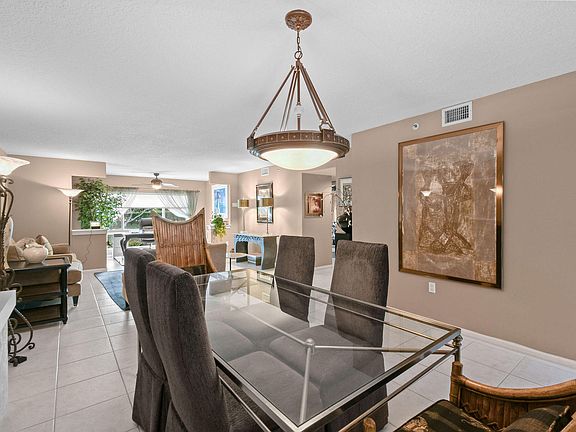 4th image of 5906 Crystal Shores Drive #203