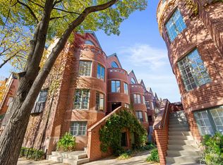 414 W Wisconsin St APT H, Chicago, IL