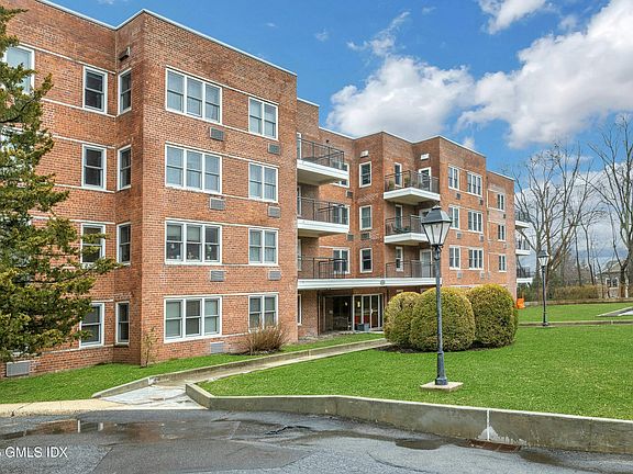 2nd image of 50 Lafayette Pl