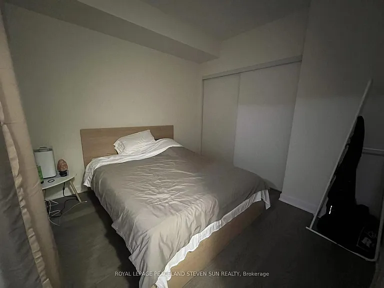 17 Dundonald St #904 — Photo 12