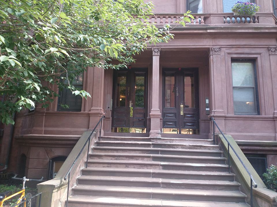 2nd image of 211 Beacon St APT 3C