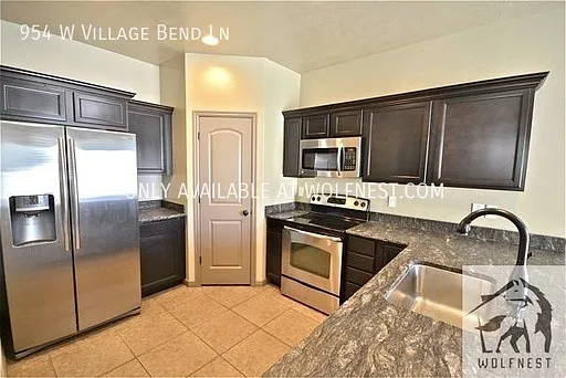 954 W Village Bend Ln — Photo 5