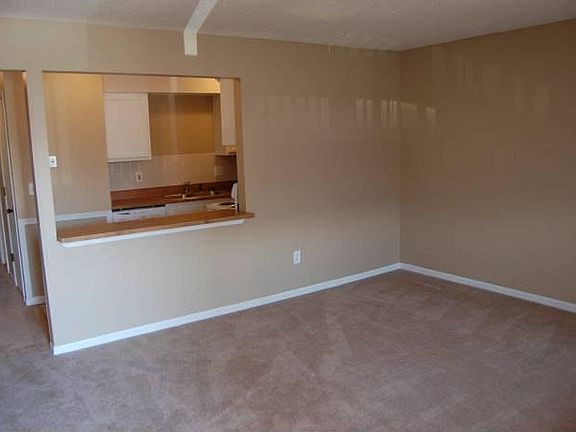 Built-in Breakfast Bar