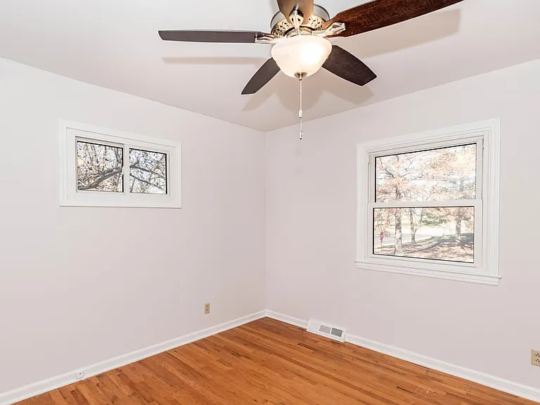 100 E El Cortez Dr — Photo 7