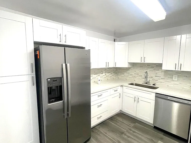 2450 NE 135th St #209 — Photo 6