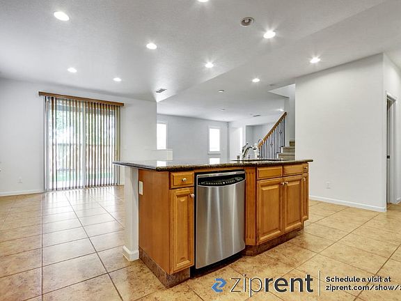 4th image of 715 W Woodside Ave