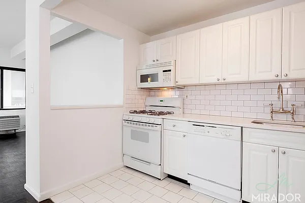 Rented by Mirador Real Estate | media 9