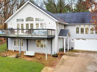 447 Pleasant View Cir, Dahinda, IL 61428