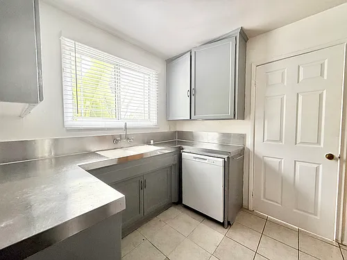 2453 Silver Lake Blvd Property Photo 1