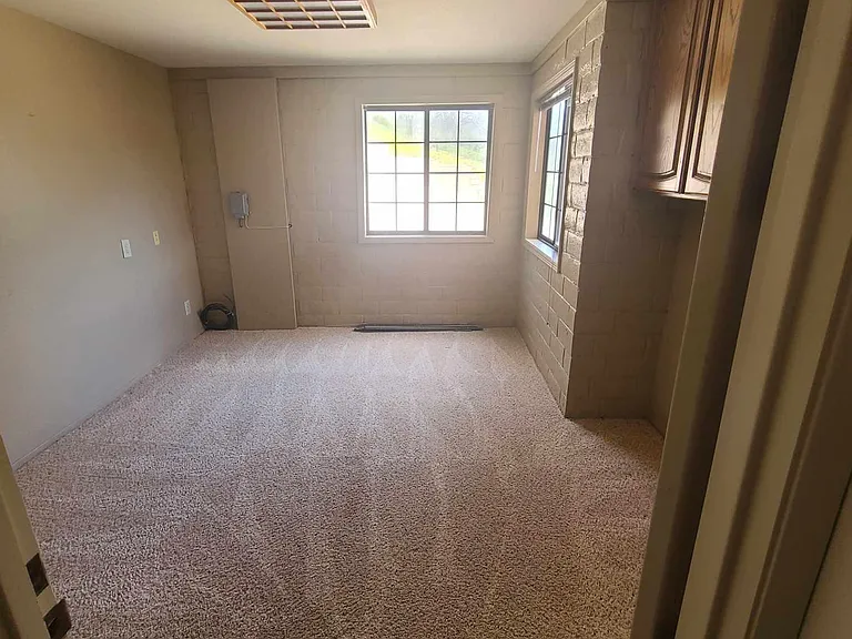 24451 Oaktree Ct — Photo 5