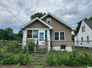 1927 W Millman St, Peoria, IL