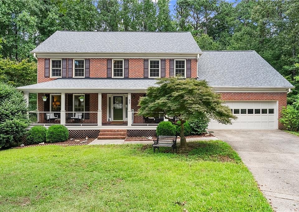 1st image of 867 Pinbrook Dr