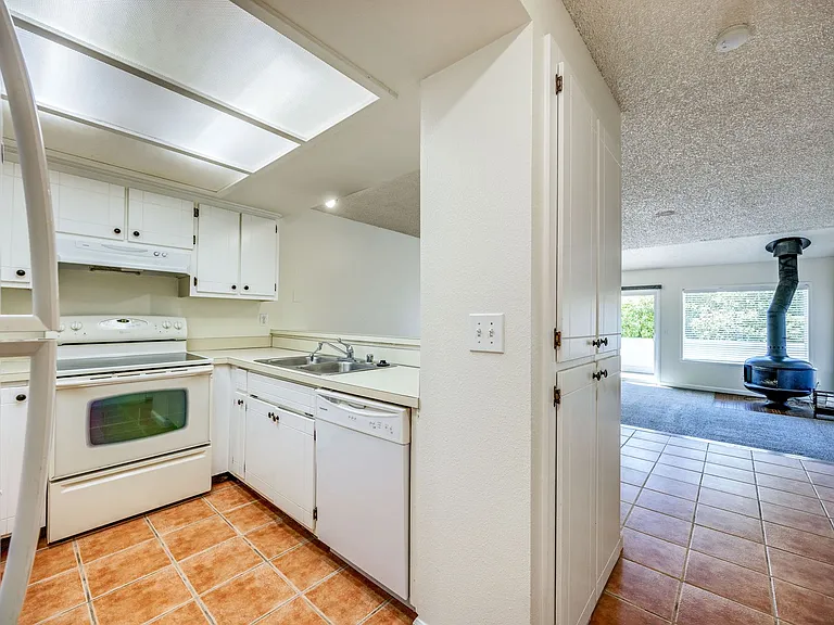 261 Shepard Way NW — Photo 14