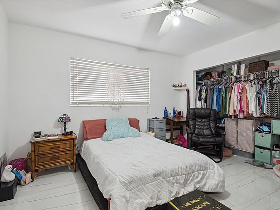 3rd image of 1715 SW 21st St #2