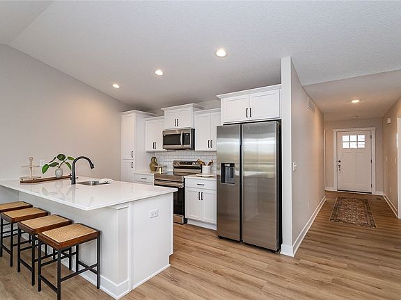 3rd image of 1623 Ledges Dr