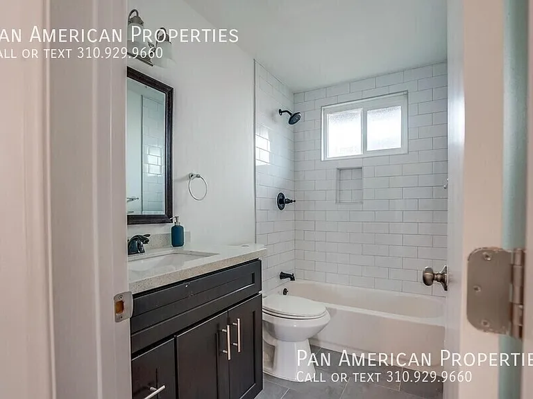 13842 3/4 S Arthur Ave — Photo 5
