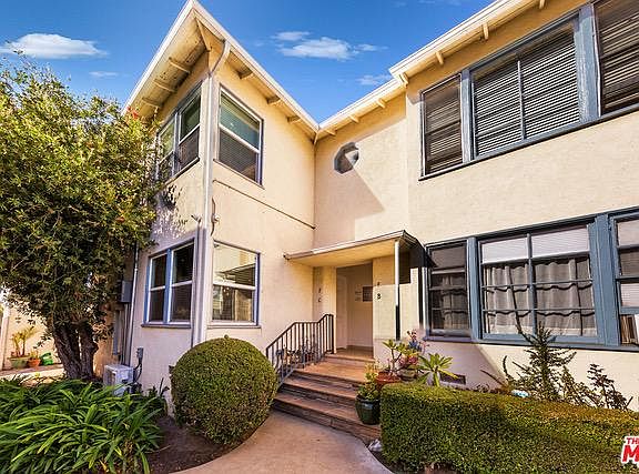 2nd image of 624 Lincoln Blvd APT C