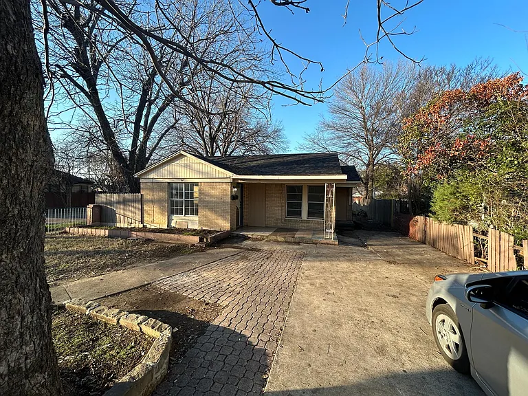 1327 Mountain Lake Rd — Photo 6