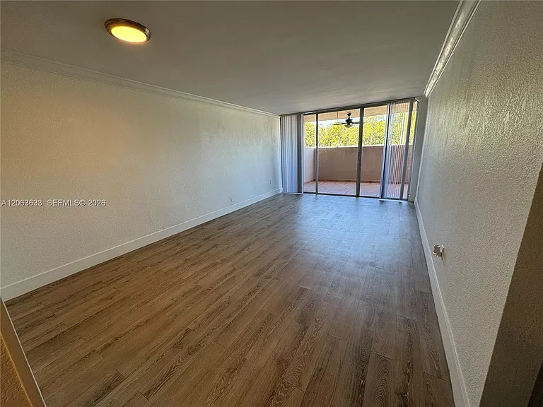 10425 SW 112th Ave #103 — Photo 7